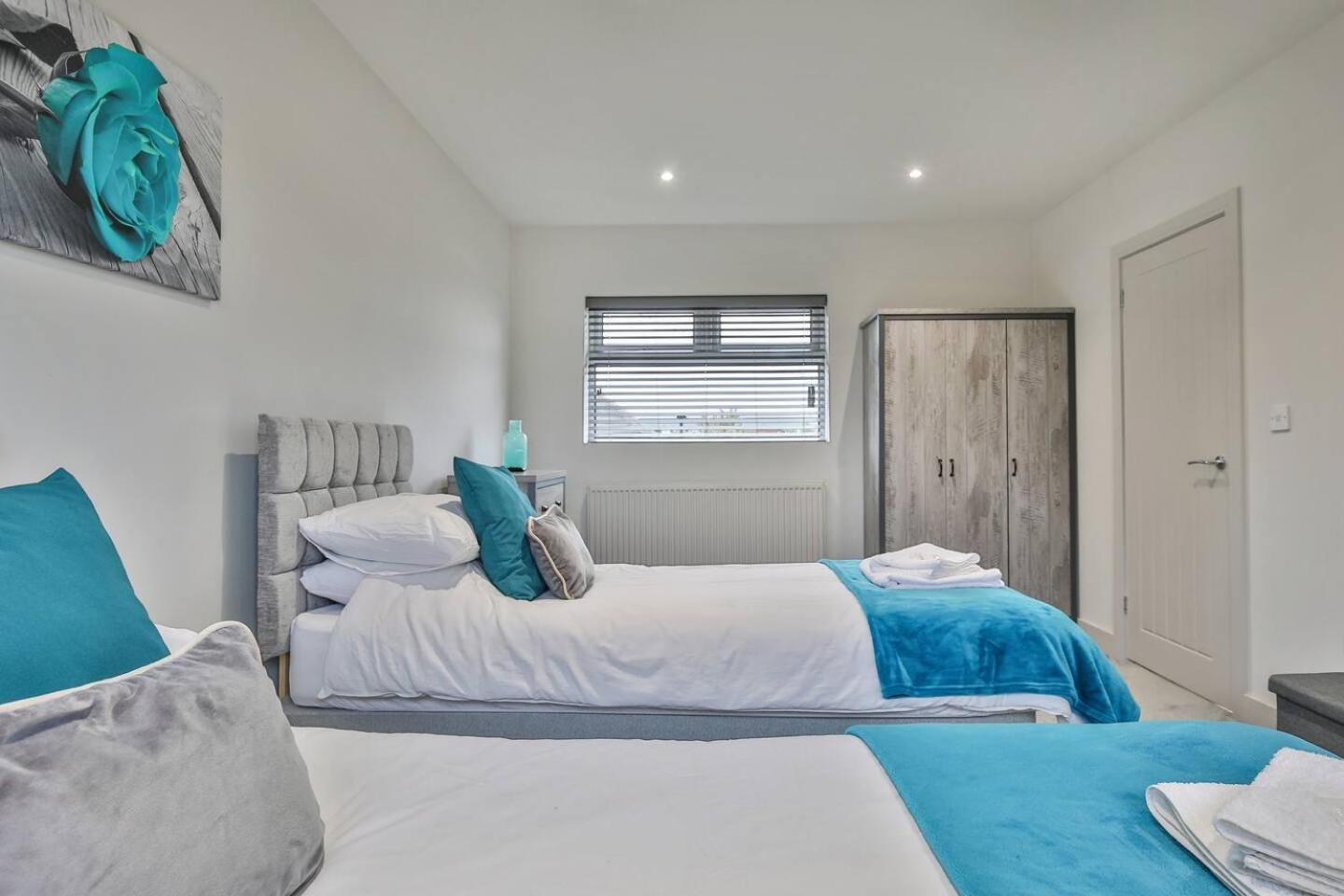 Magnificent, Renovated Whole House With Garden Villa Sheffield Exterior photo