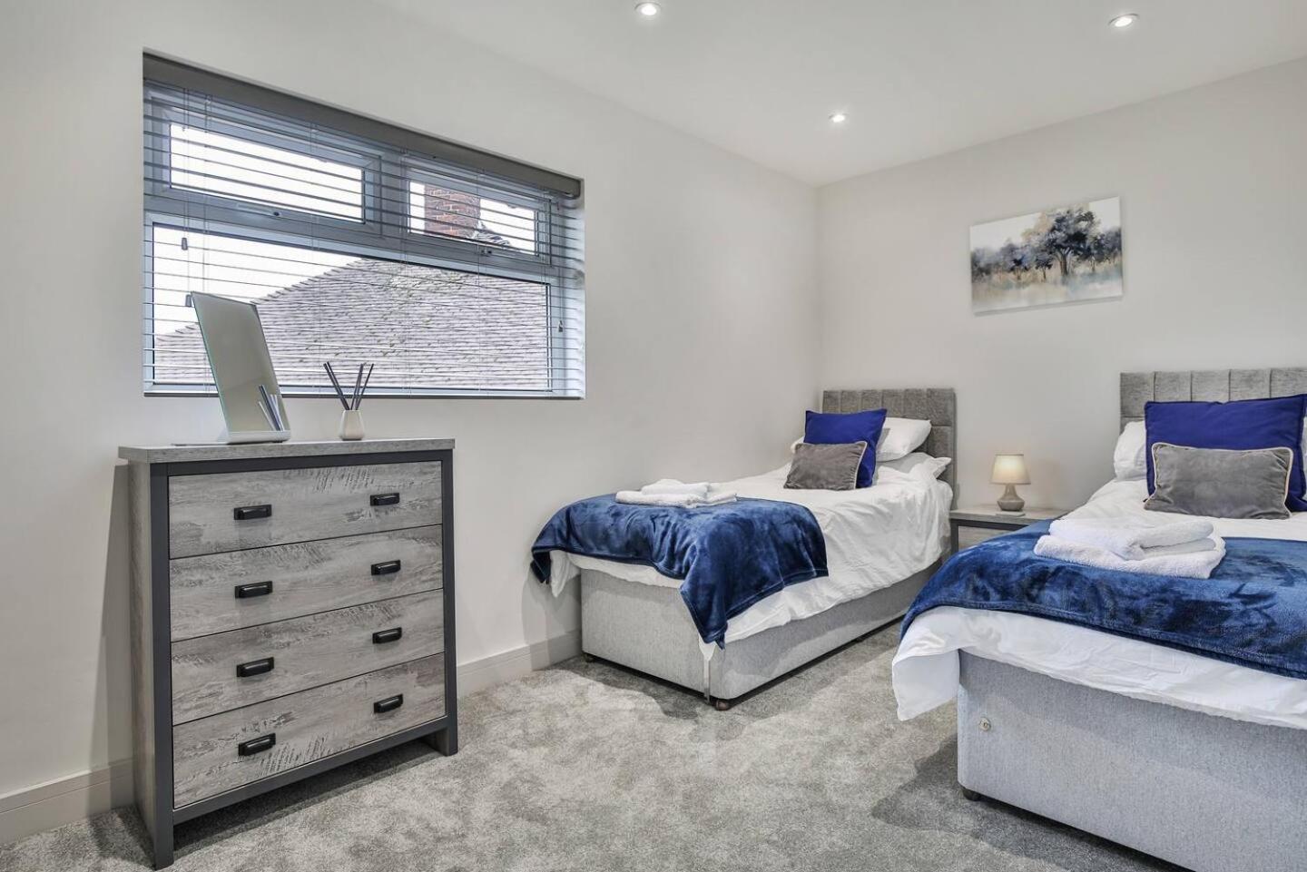 Magnificent, Renovated Whole House With Garden Villa Sheffield Exterior photo