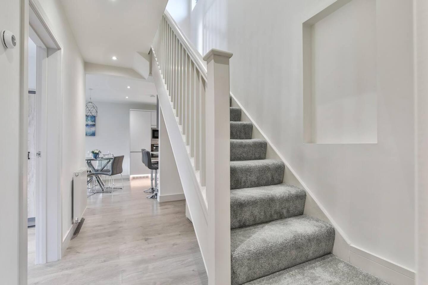 Magnificent, Renovated Whole House With Garden Villa Sheffield Exterior photo